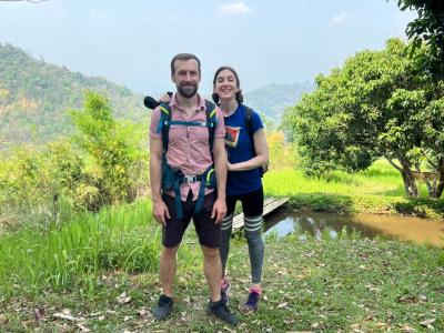 Emma and Adam | Chiang Mai Trekking | Le meilleur trekking à Chiang Mai avec Piroon Nantaya